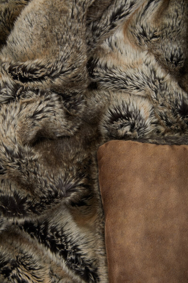 Carraig fur throw Cork